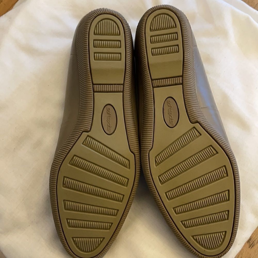 SOFTSPOTS LEATHER UPPER TAUPE SHOES. NEW - Picture 4 of 7